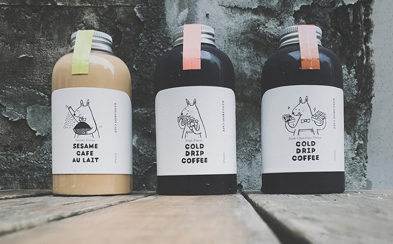 咖啡包裝設計，黑巧克力、水果風味、芝麻歐蕾三種不同的系列包裝瓶設計